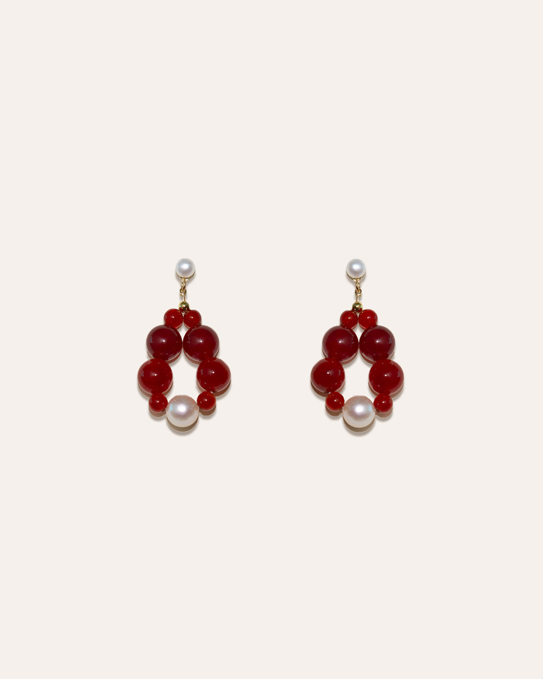 Eterna nova earrings(small) in red agate, a elegant combination of red agates and freshwater pearls.